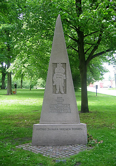 Spaniensmonumentet i Churchillparken, København, hvor Villy Fuglsang i 1999 holdt en mindetale
