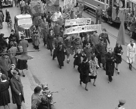 Demonstration mod Franco-diktaturet, 1956