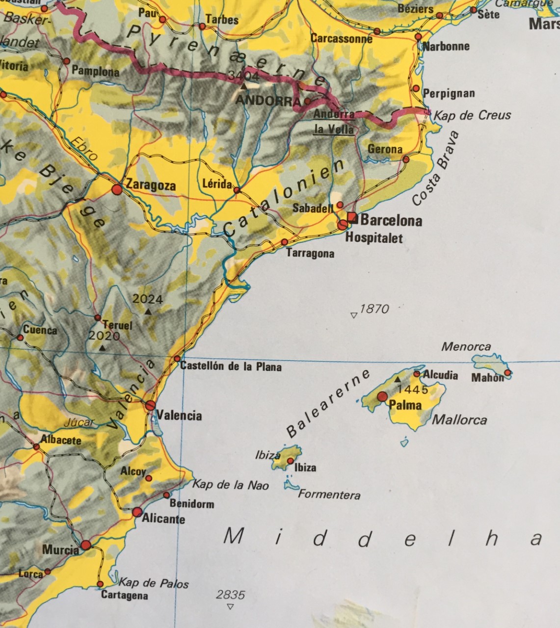 Denia ligger lidt vest for Kap de la Nao ud mod kysten. Fascisterne beherskede vandene mellem Balearerne og fra Castellón op mod Tarragona