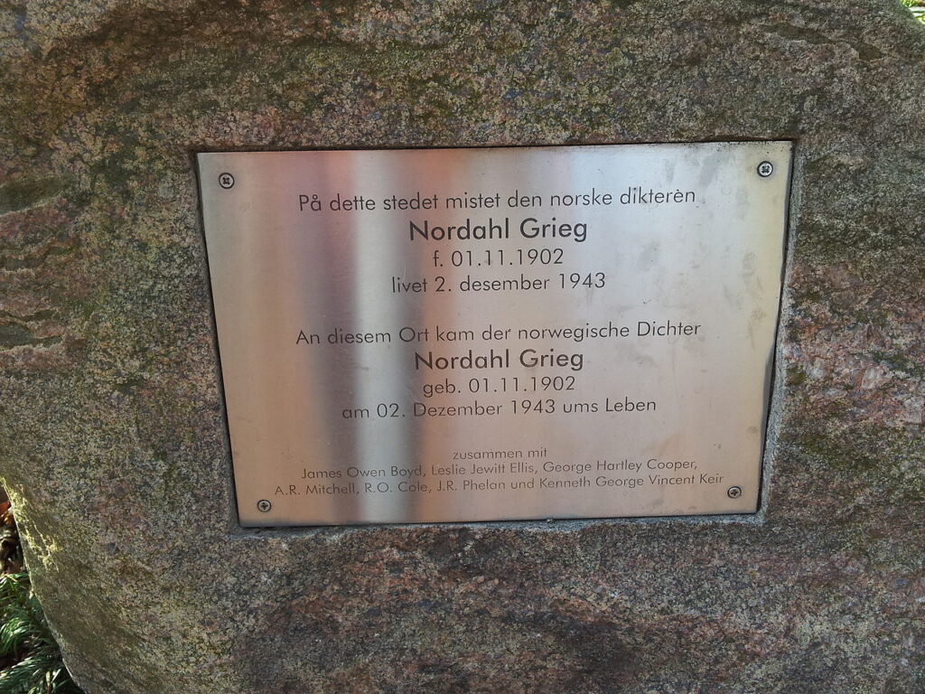 Mindesten for Nordahl Grieg i Kleinmachnow, Brandenburg, Tyskland, hvor hans fly styrtede ned 2. december 1943