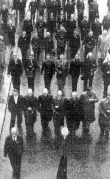 Trauermarsch, 4. September 1946